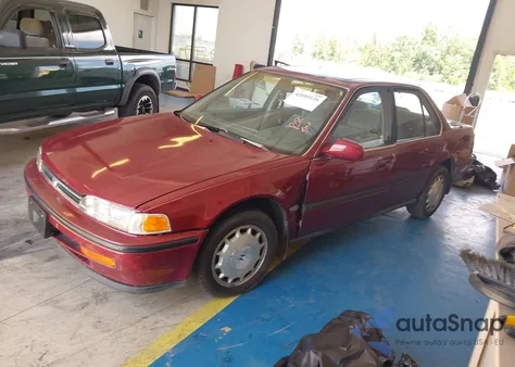 1992 Honda Accord Ex из США, поврежденный, VIN 1HGCB7679NA121942
